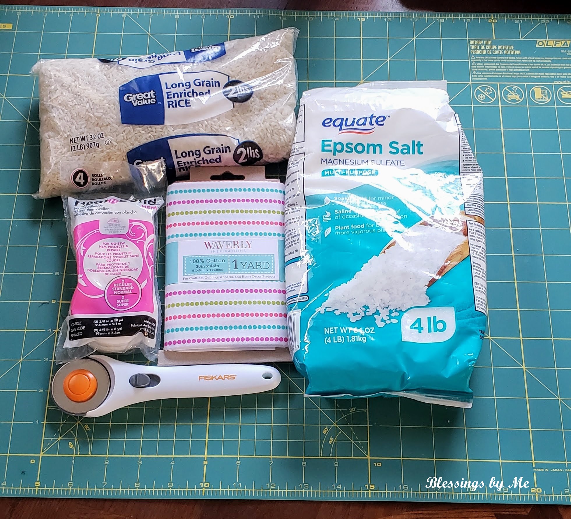 Items you need to make the DIY No Sew Lavender Scented Drawer Sachet