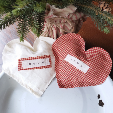 Easy No-Sew Fabric Hearts for Valentine’s Day