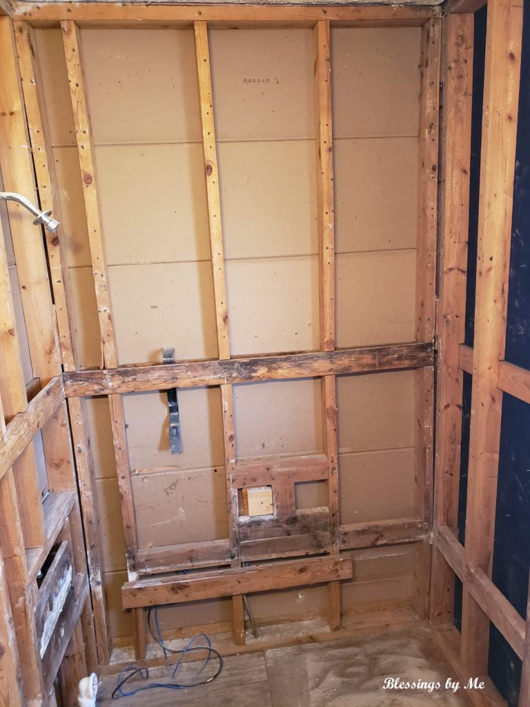 Bathtub walls - home renovation