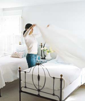 wash the sheets - natural ways to make your bedroom smell clean