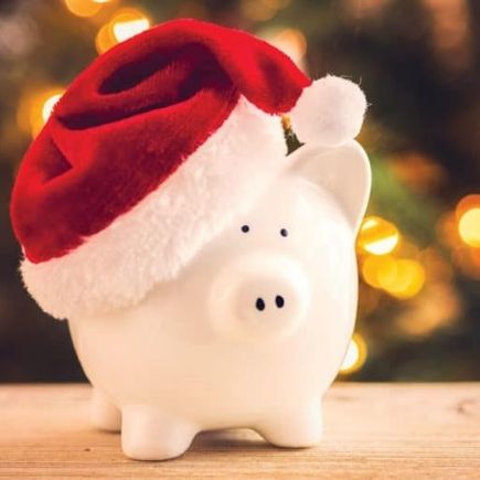 25 Money-Saving Christmas Tips
