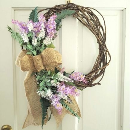How to Make a Summer Grapevine Wreath